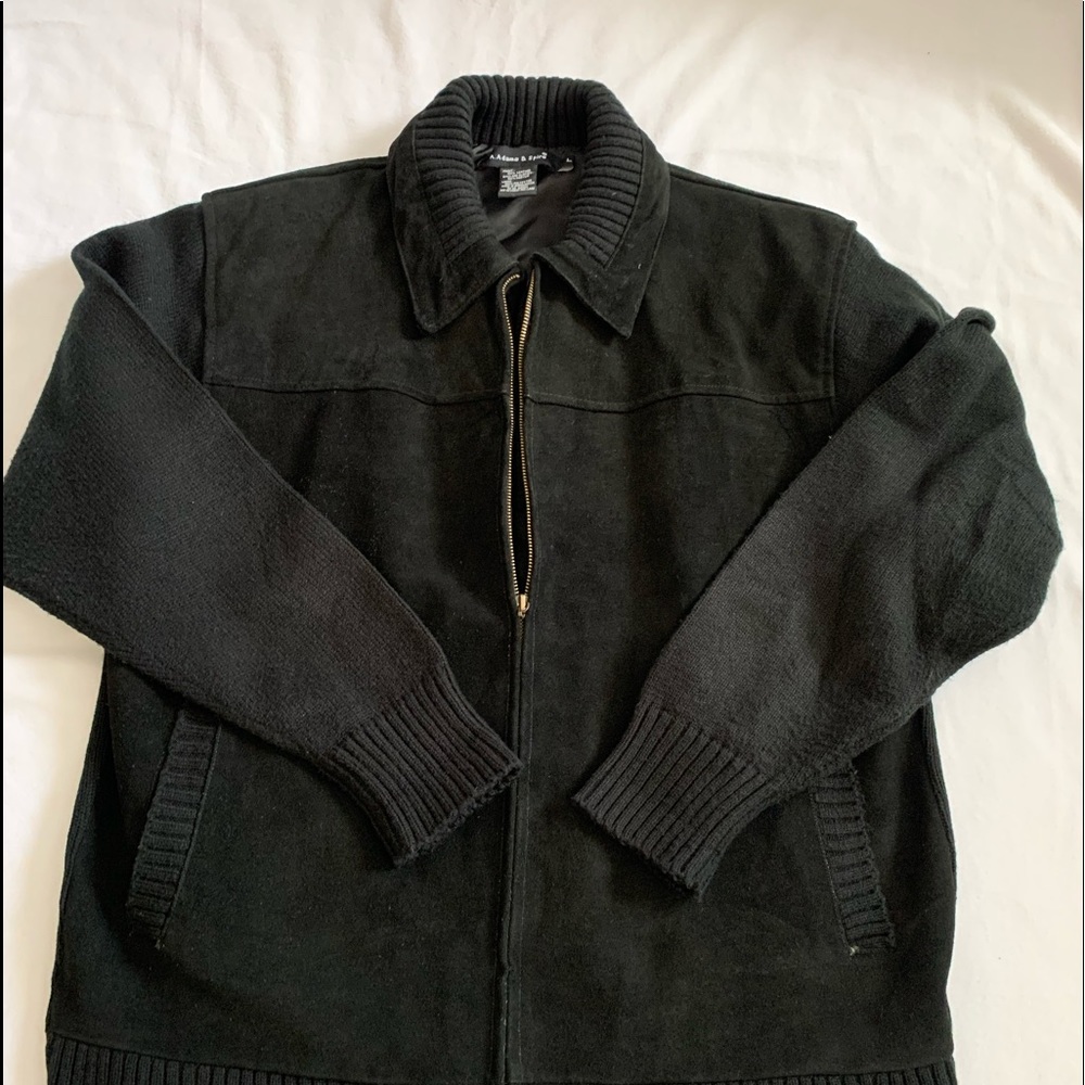 jacket. From 100%leather back and sleeves 100%acry